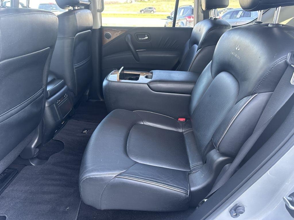 Infiniti QX56 4WD 4dr 7-passenger 2011