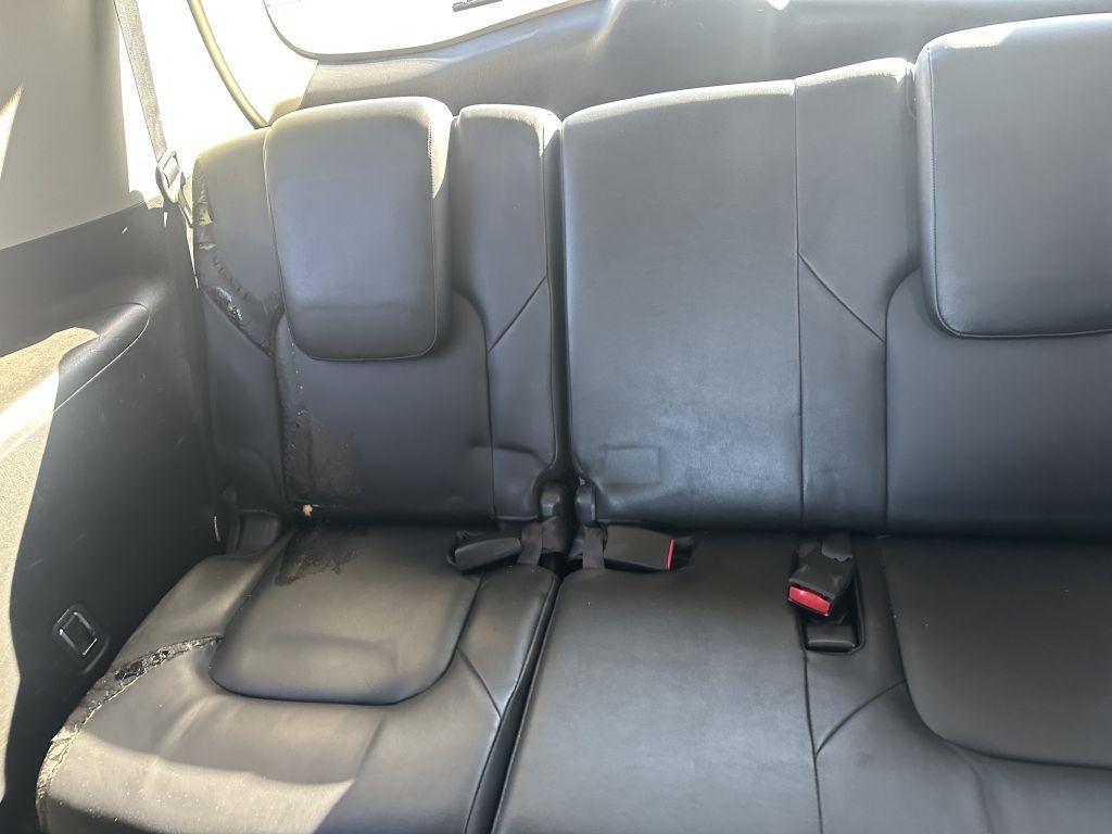 Infiniti QX56 4WD 4dr 7-passenger 2011