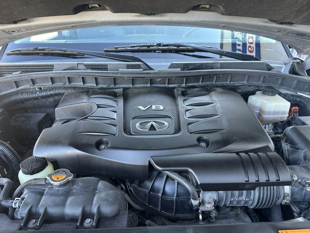 Infiniti QX56 4WD 4dr 7-passenger 2011