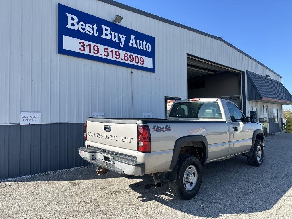 Chevrolet Silverado 2500HD Reg Cab 133" WB Work Truck 2005