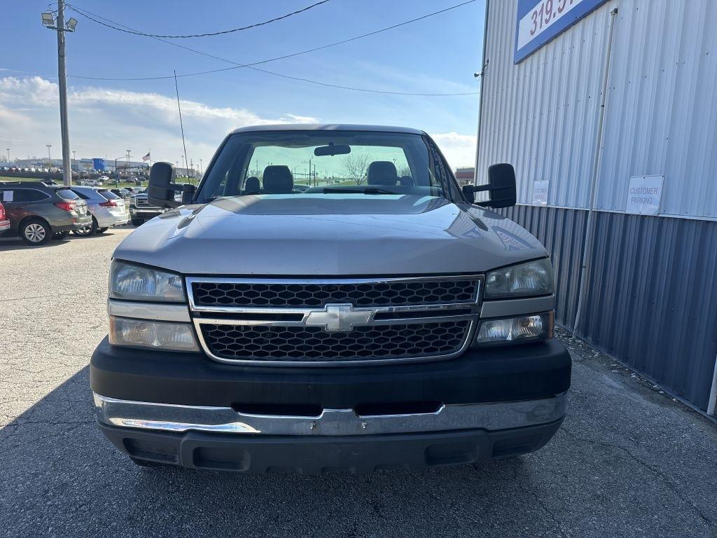 Chevrolet Silverado 2500HD Reg Cab 133" WB Work Truck 2005