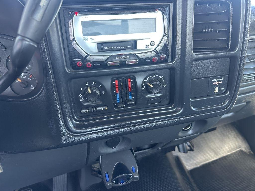 Chevrolet Silverado 2500HD Reg Cab 133" WB Work Truck 2005