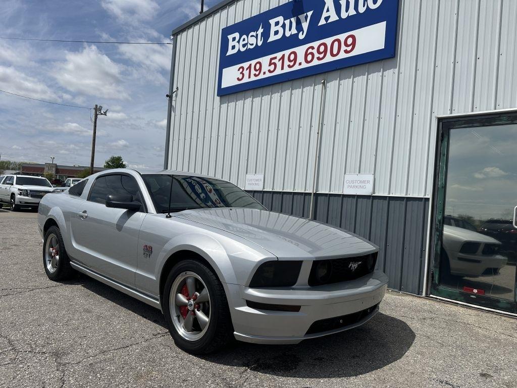 Ford Mustang 2dr Cpe GT Deluxe 2005