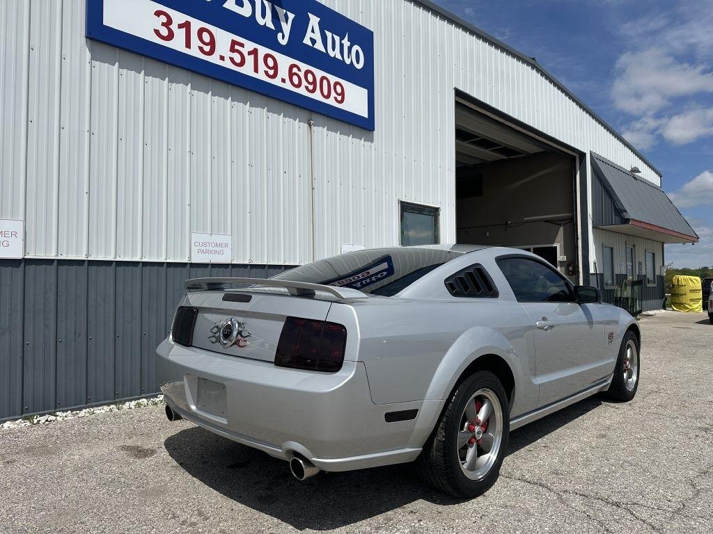 Ford Mustang 2dr Cpe GT Deluxe 2005