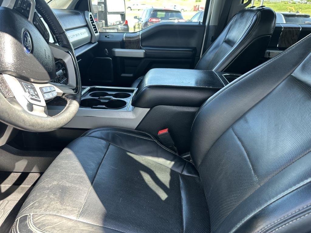 Ford Super Duty F-350 SRW King Ranch 4WD Crew Cab 8' Box 2019