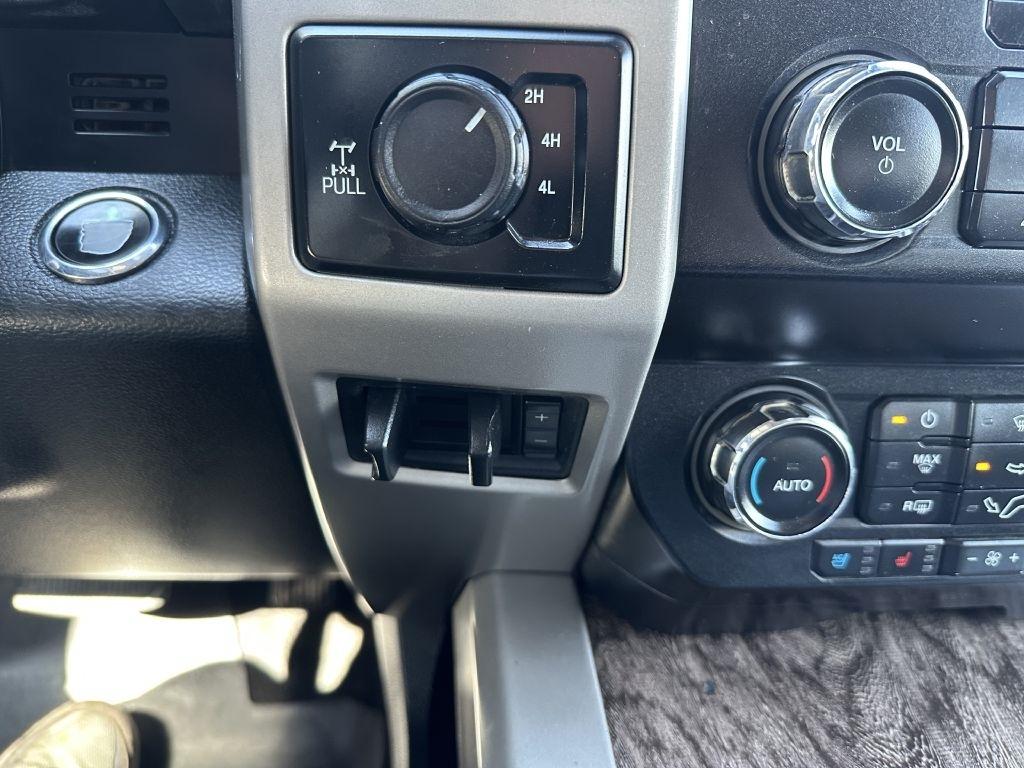 Ford Super Duty F-350 SRW King Ranch 4WD Crew Cab 8' Box 2019