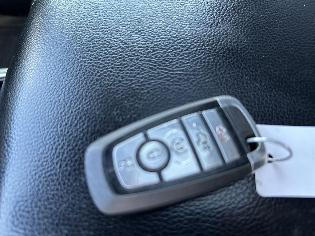 Ford Super Duty F-350 SRW King Ranch 4WD Crew Cab 8' Box 2019