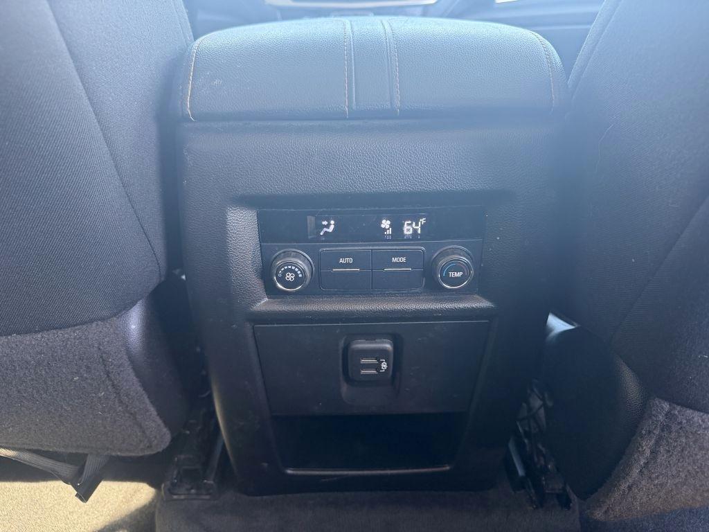 Chevrolet Traverse AWD 4dr LT Cloth w/1LT 2020