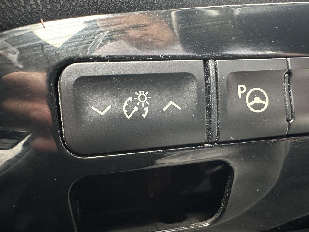 Toyota Prius 5dr HB Three Touring (Natl) 2016