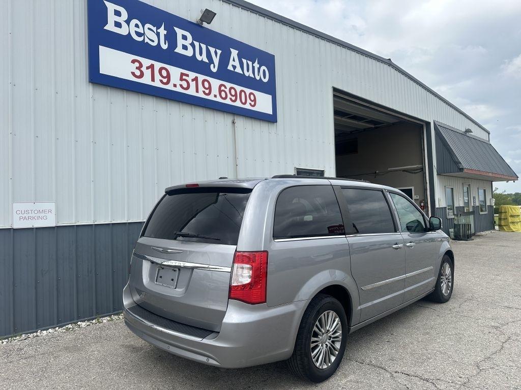 Chrysler Town & Country 4dr Wgn Touring-L 2013