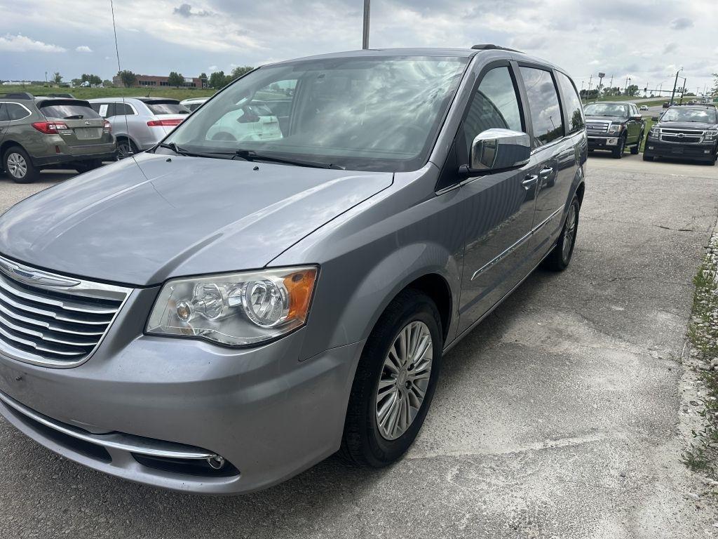 Chrysler Town & Country 4dr Wgn Touring-L 2013