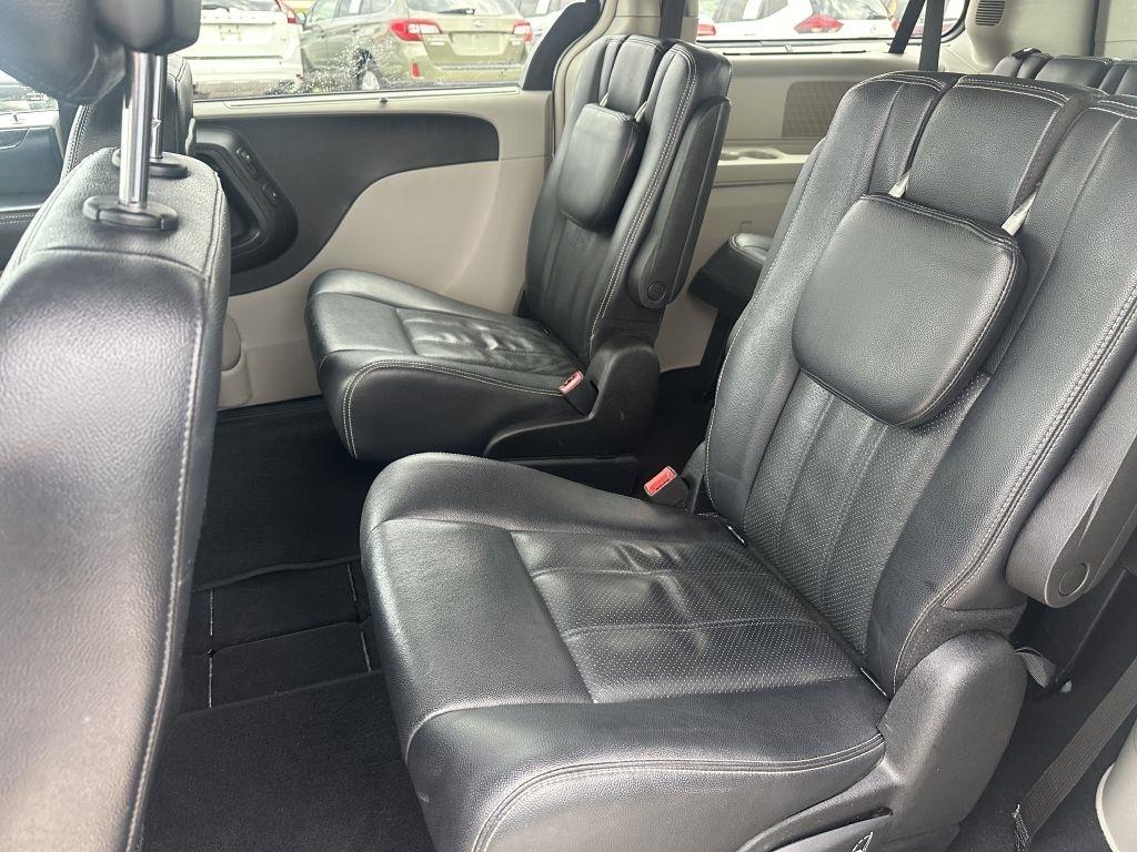 Chrysler Town & Country 4dr Wgn Touring-L 2013