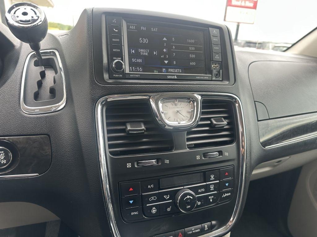 Chrysler Town & Country 4dr Wgn Touring-L 2013