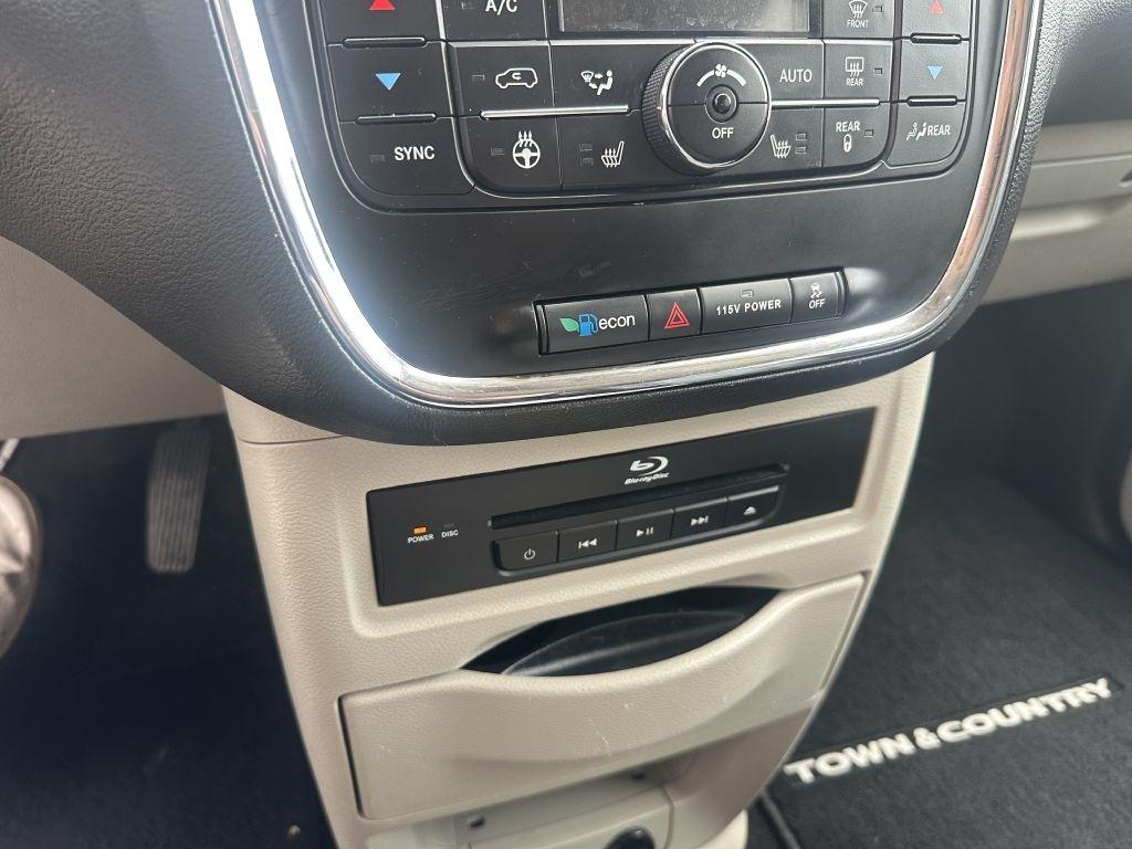 Chrysler Town & Country 4dr Wgn Touring-L 2013