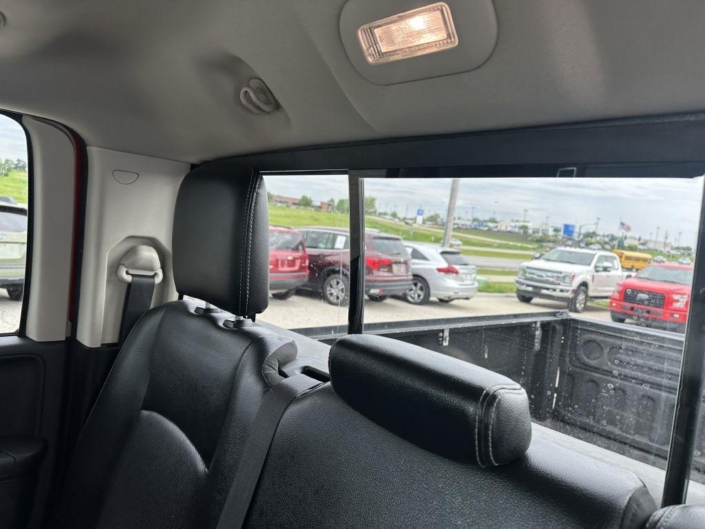 RAM 1500 4WD Quad Cab 140.5" Sport 2016