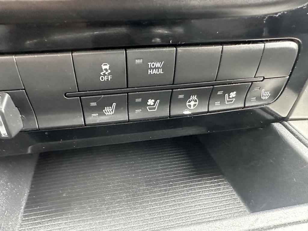 RAM 1500 4WD Quad Cab 140.5" Sport 2016