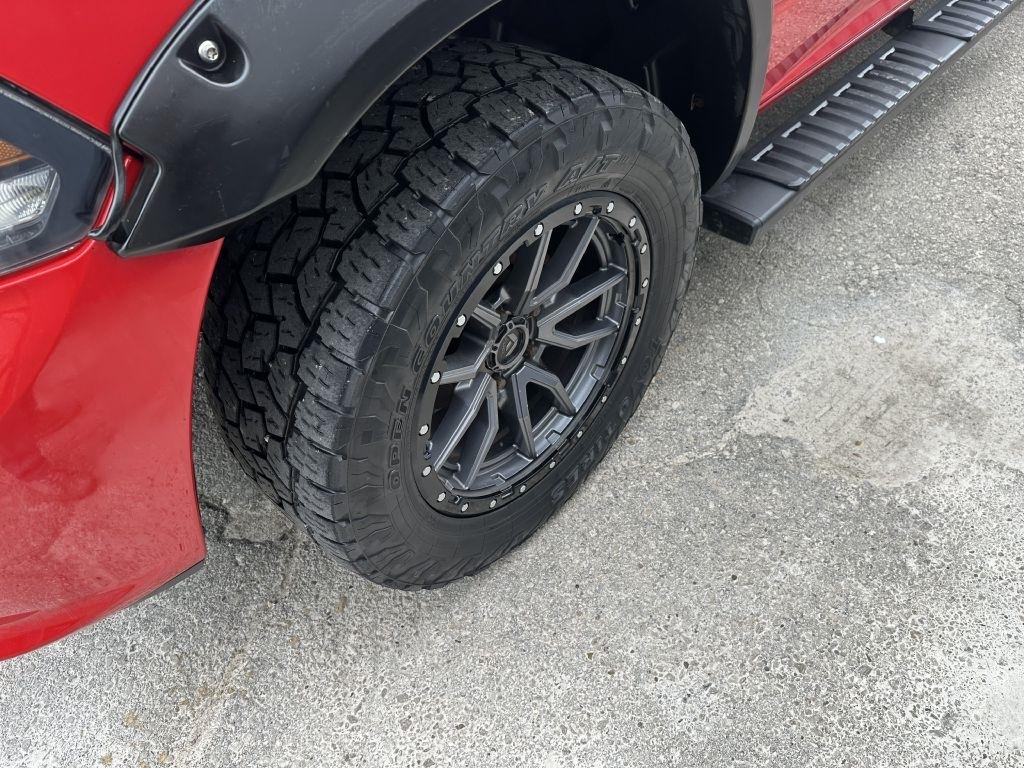 RAM 1500 4WD Quad Cab 140.5" Sport 2016