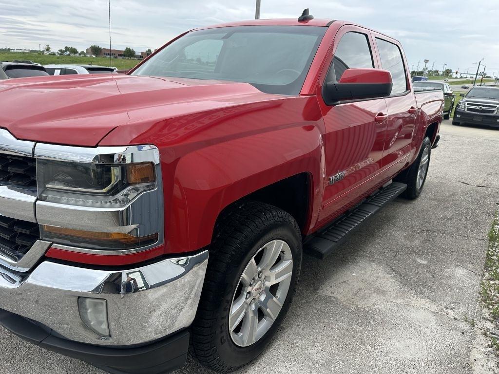 Chevrolet Silverado 1500 2WD Crew Cab 143.5" LT w/1LT 2018