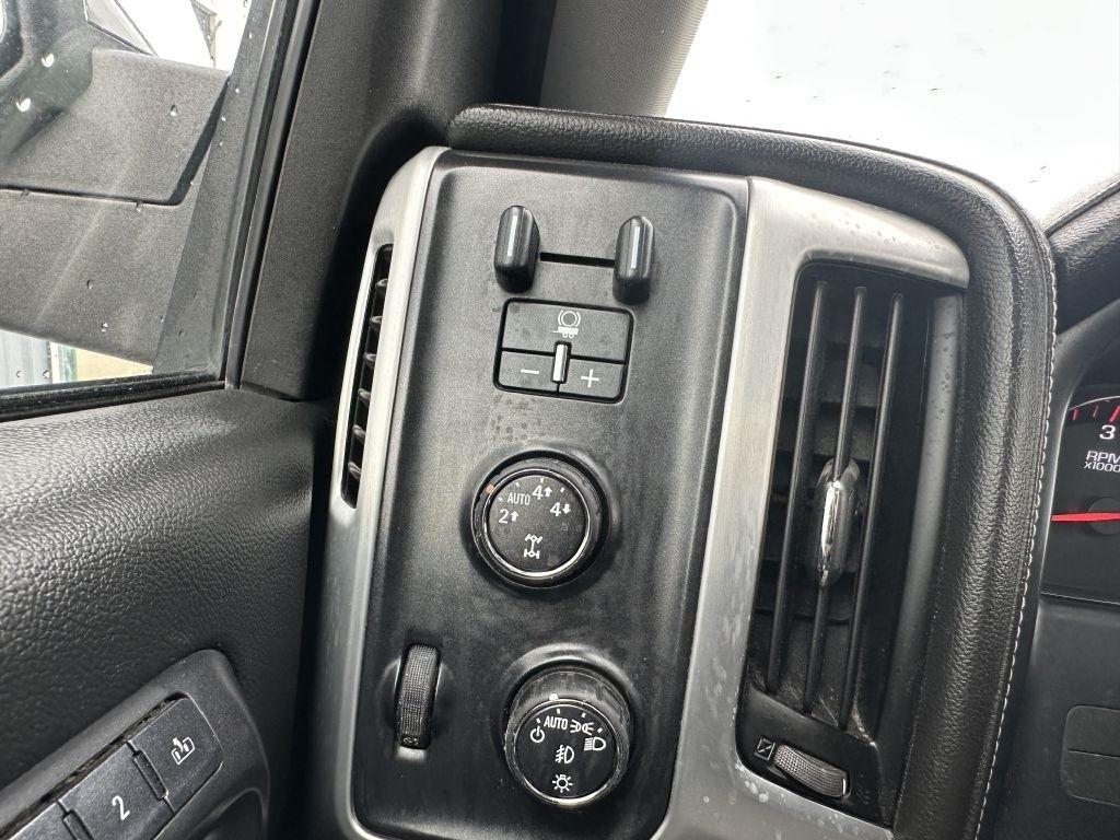 GMC Sierra 1500 4WD Crew Cab 143.5" SLT 2016