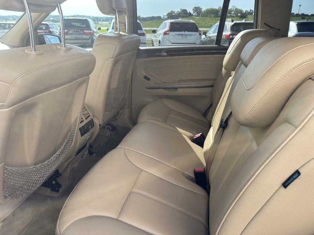 Mercedes-Benz GL-Class 4MATIC 4dr GL 350 BlueTEC 2012