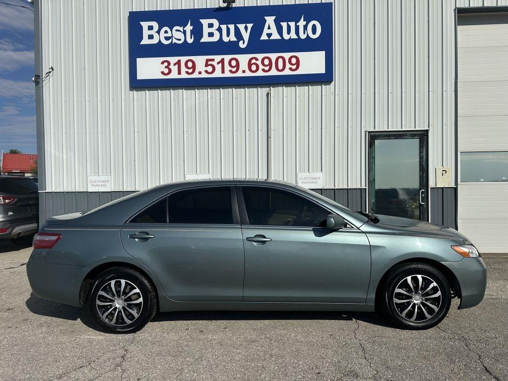 Toyota Camry 4dr Sdn I4 Man (Natl) 2009