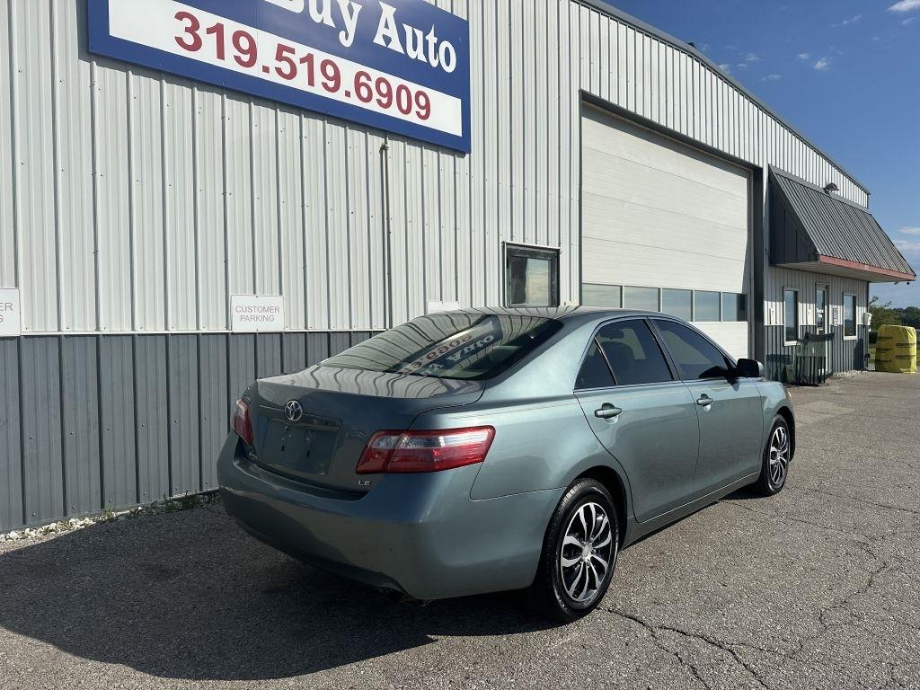 Toyota Camry 4dr Sdn I4 Man (Natl) 2009