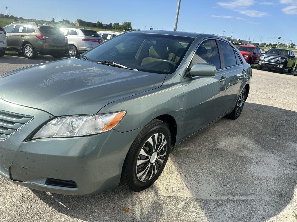 Toyota Camry 4dr Sdn I4 Man (Natl) 2009