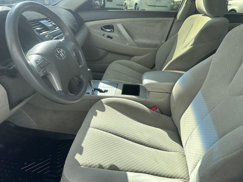 Toyota Camry 4dr Sdn I4 Man (Natl) 2009