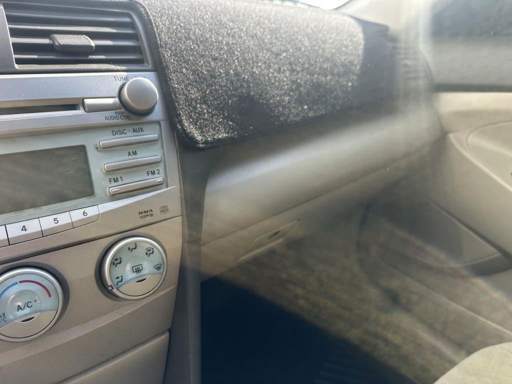Toyota Camry 4dr Sdn I4 Man (Natl) 2009