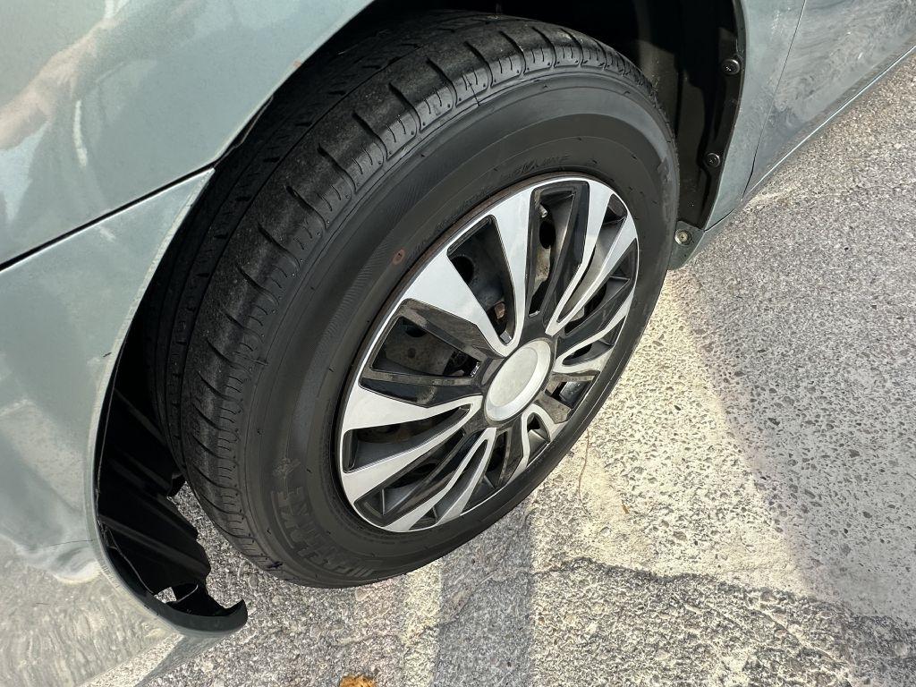 Toyota Camry 4dr Sdn I4 Man (Natl) 2009