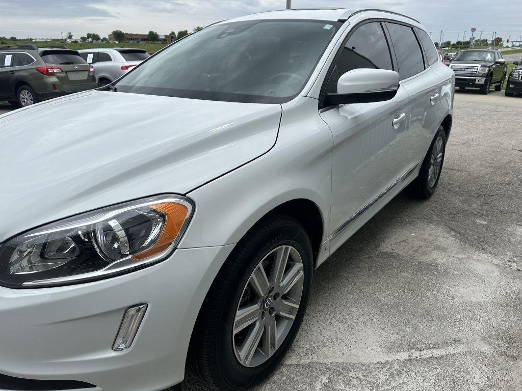 Volvo XC60 FWD 4dr T5 Drive-E Premier 2016