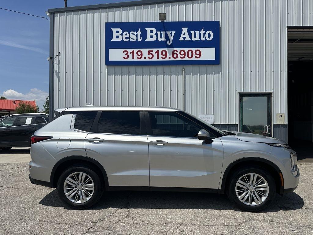 Mitsubishi Outlander ES S-AWC 2022