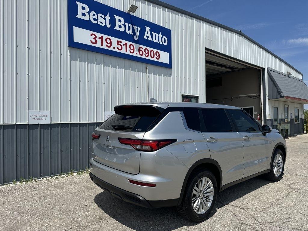 Mitsubishi Outlander ES S-AWC 2022
