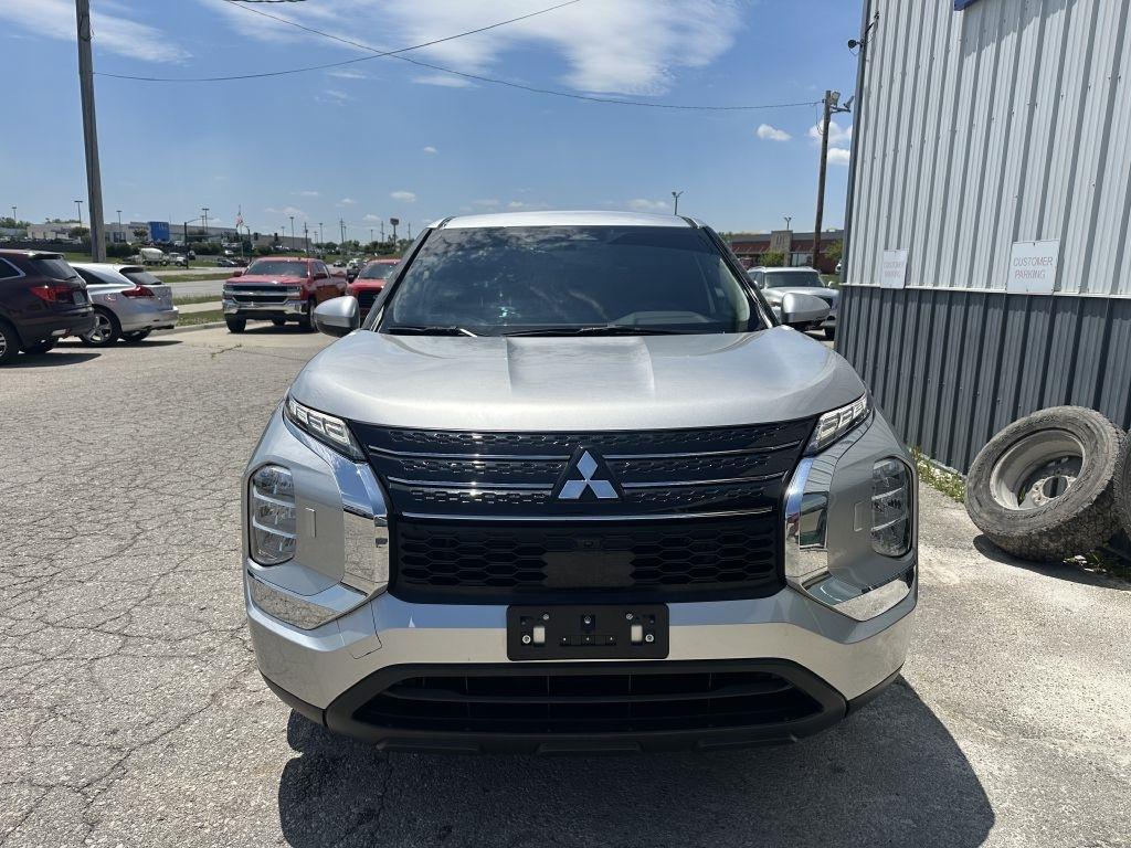 Mitsubishi Outlander ES S-AWC 2022