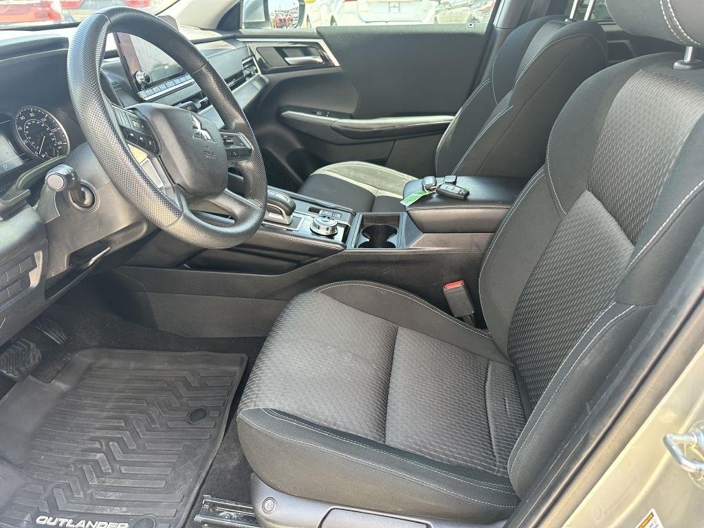 Mitsubishi Outlander ES S-AWC 2022