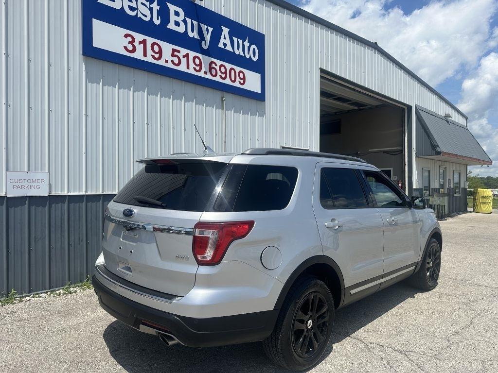 Ford Explorer XLT 4WD 2018