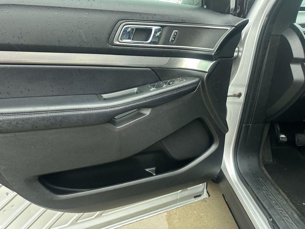 Ford Explorer XLT 4WD 2018