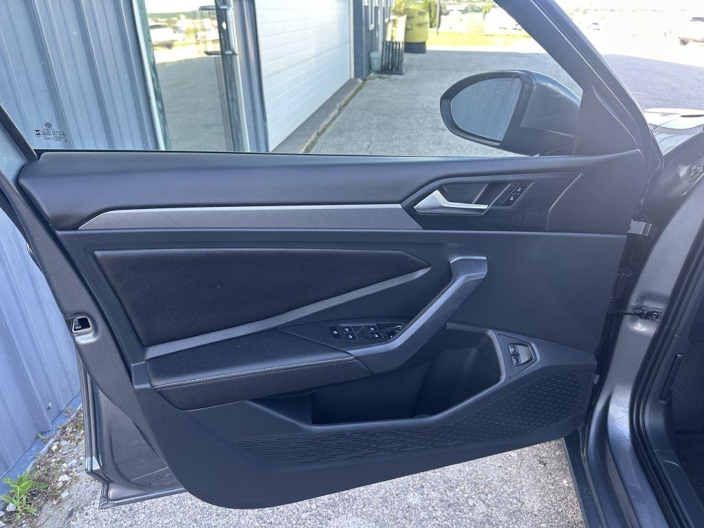 Volkswagen Jetta SE Auto 2023