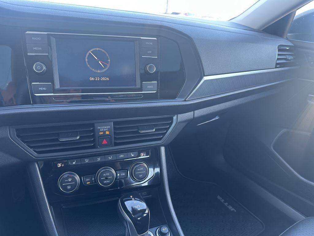Volkswagen Jetta SE Auto 2023