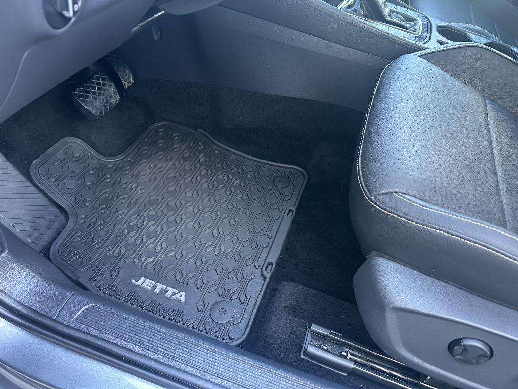 Volkswagen Jetta SE Auto 2023