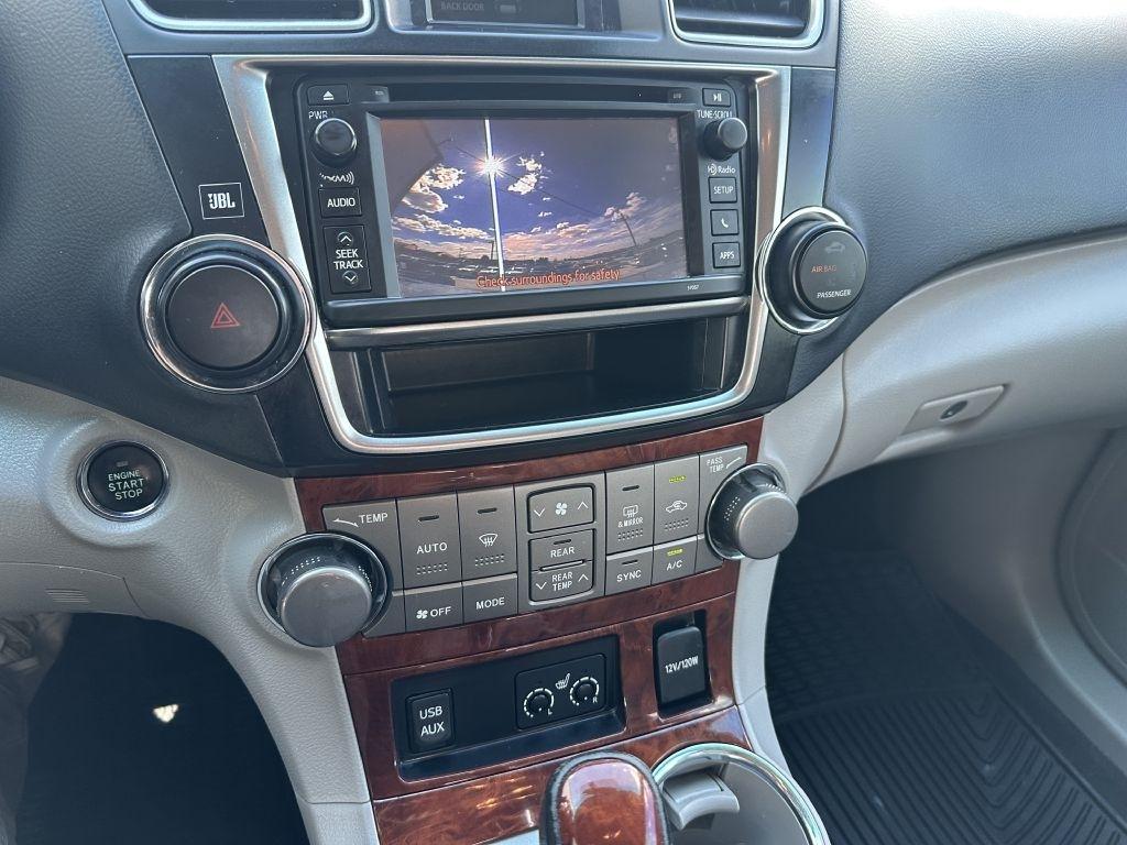 Toyota Highlander 4WD 4dr V6 Limited (Natl) 2013