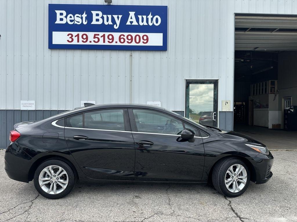 Chevrolet Cruze 4dr Sdn LT 2019