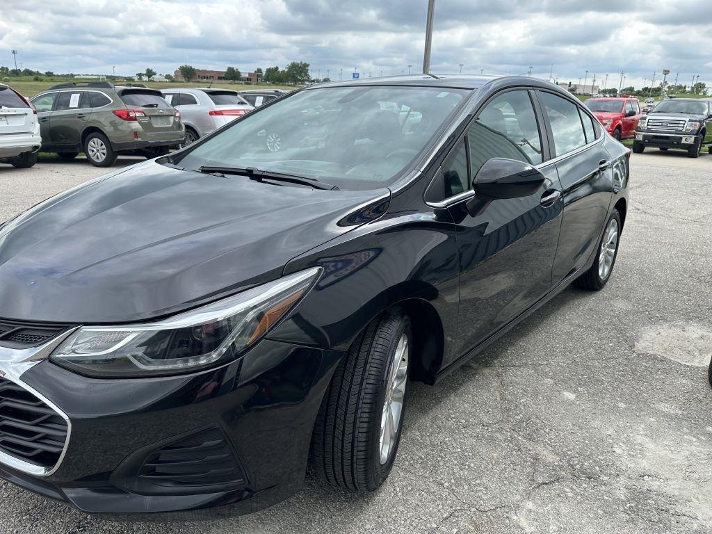 Chevrolet Cruze 4dr Sdn LT 2019