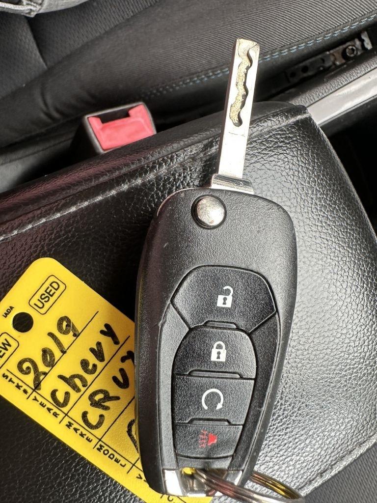 Chevrolet Cruze 4dr Sdn LT 2019