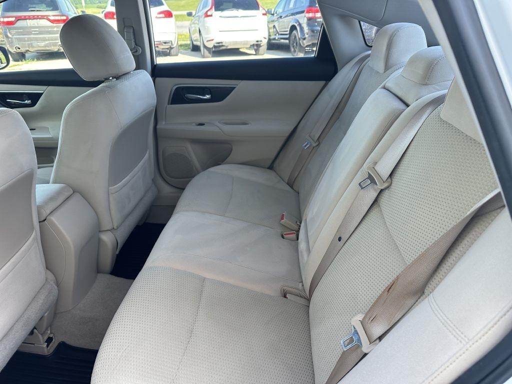 Nissan Altima 4dr Sdn I4 2.5 SV 2014
