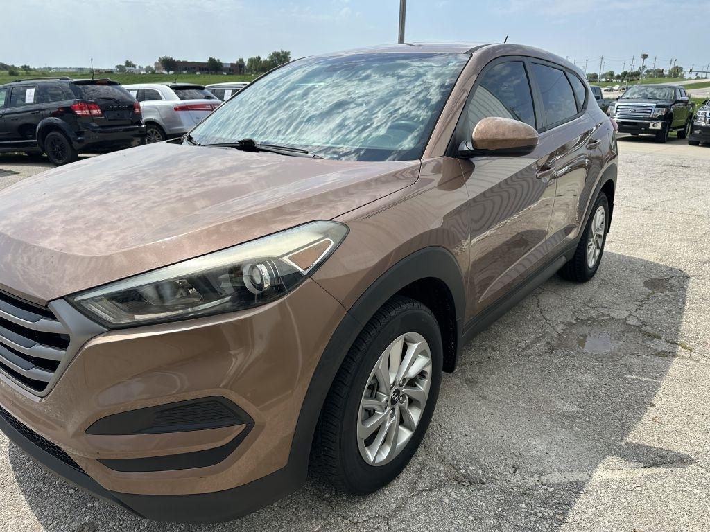 Hyundai Tucson FWD 4dr SE w/Beige Int 2016