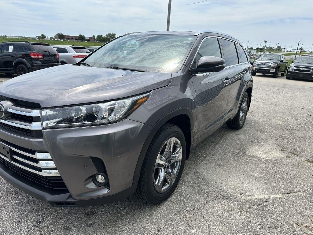 Toyota Highlander Limited V6 AWD (Natl) 2019