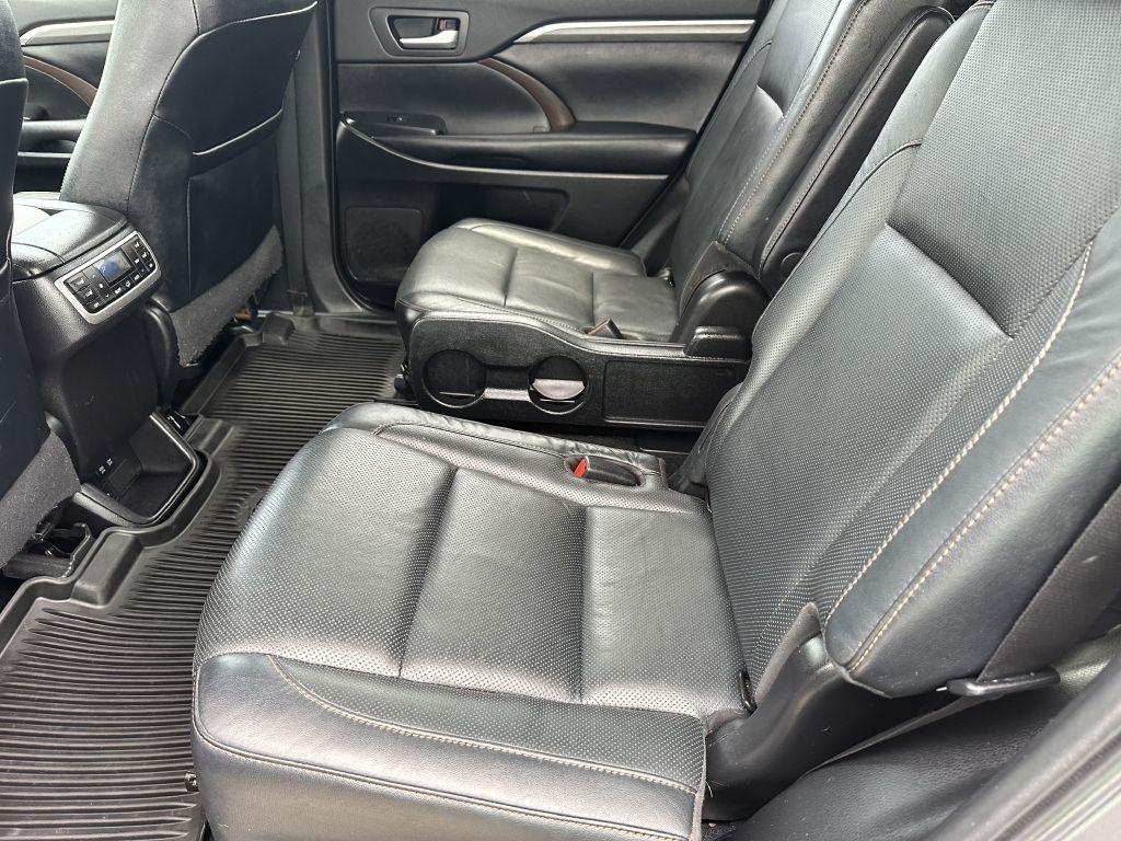 Toyota Highlander Limited V6 AWD (Natl) 2019