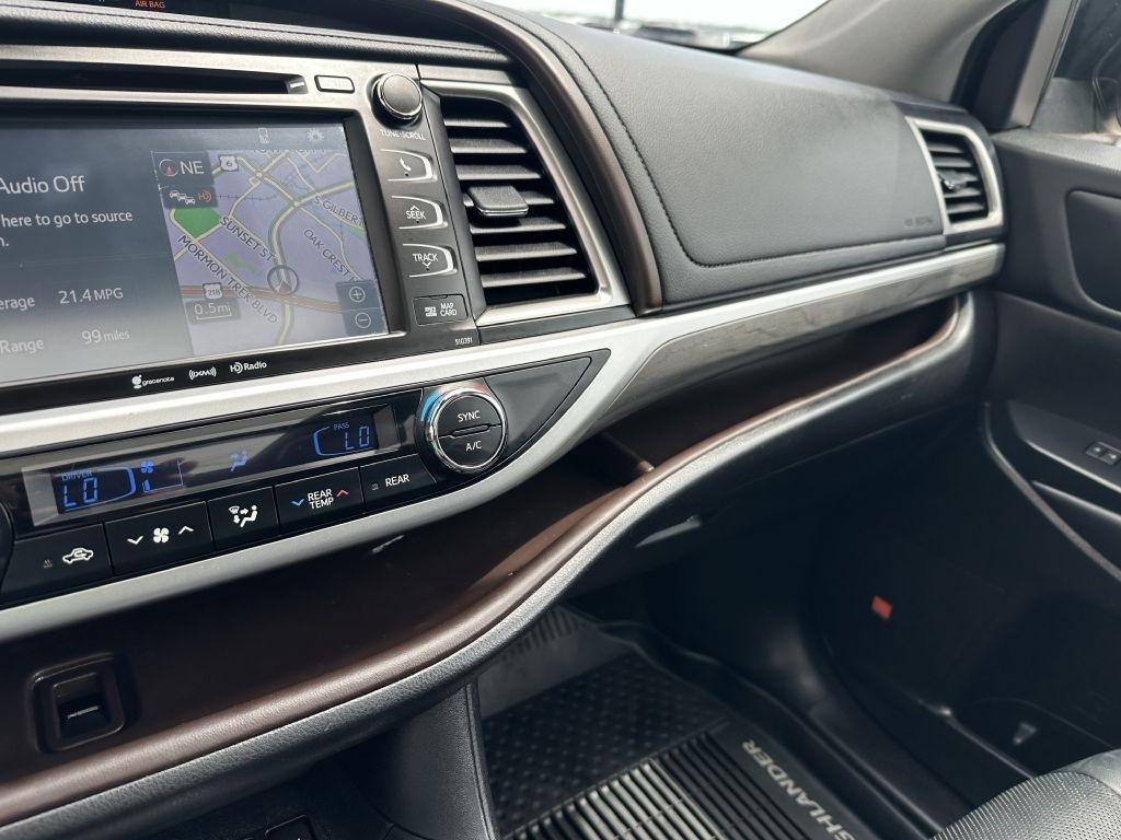 Toyota Highlander Limited V6 AWD (Natl) 2019