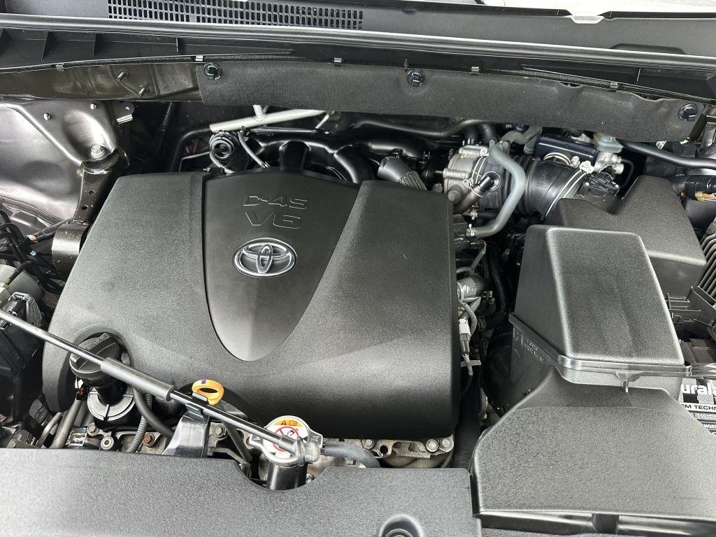 Toyota Highlander Limited V6 AWD (Natl) 2019